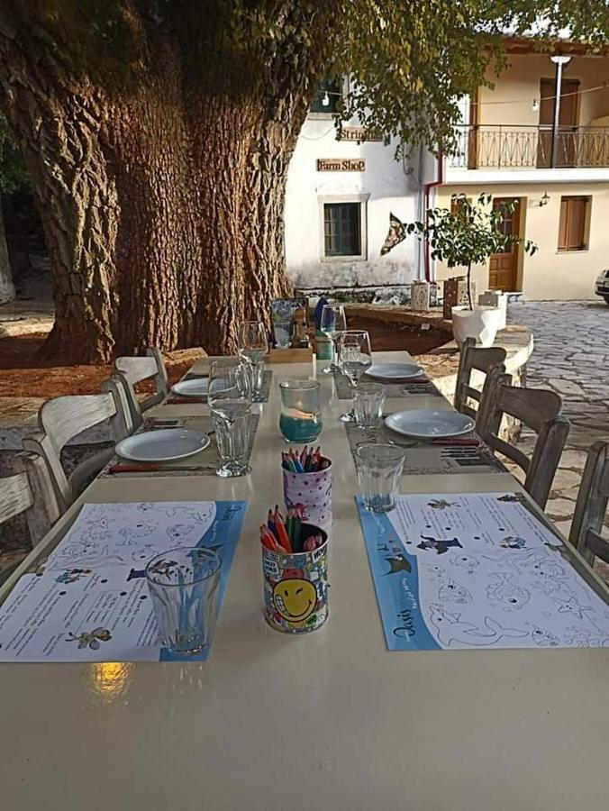 Lovely Studio In Strinilas With Its Own Pool Екстериор снимка