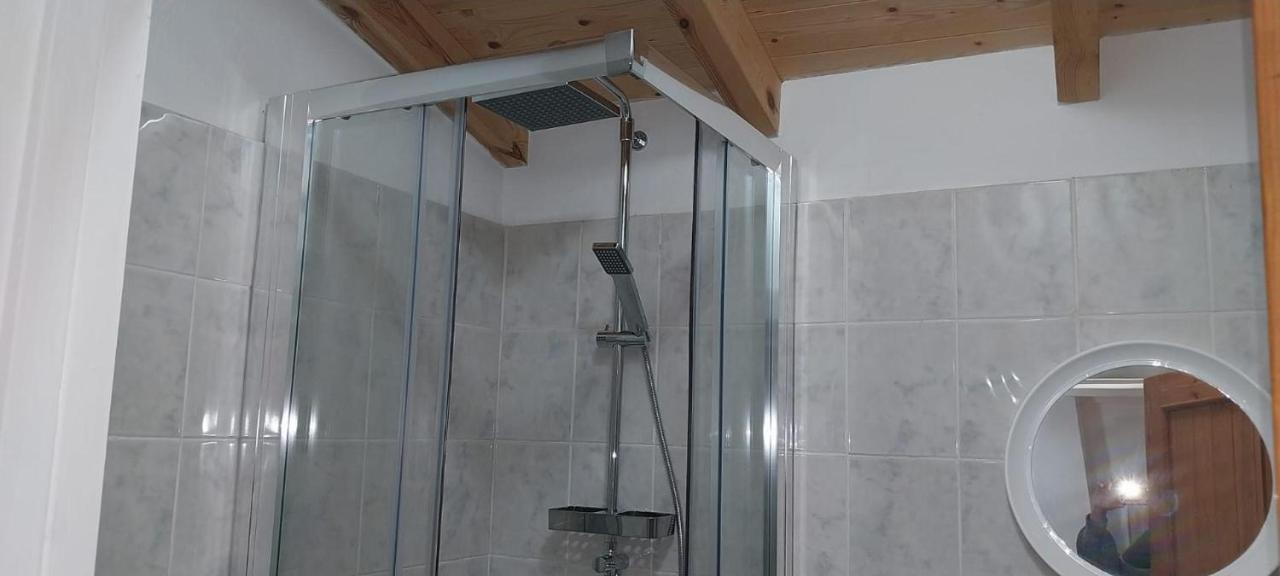 Lovely Studio In Strinilas With Its Own Pool Екстериор снимка